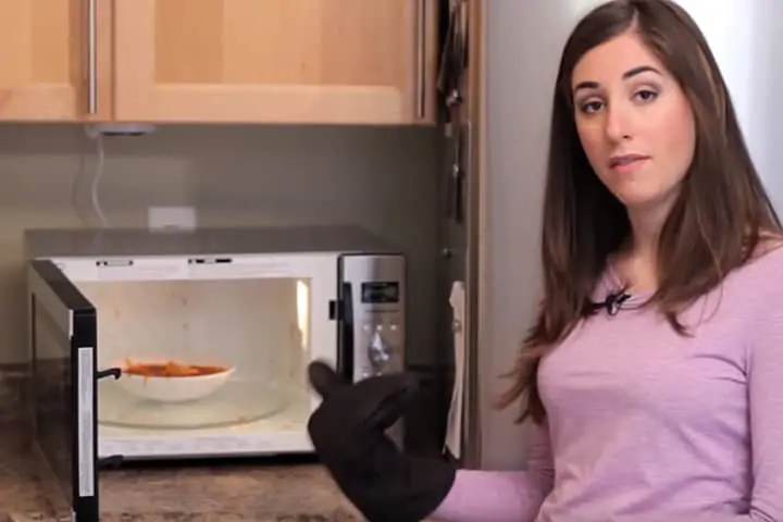 clean your microwave